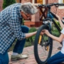 Los errores más comunes al reparar tu bicicleta en casa y cómo evitarlos